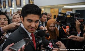 Sports minister leaving choice to athletes on syariah-compliant sportswear