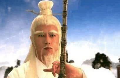 鸿钧老祖在混沌时期打不过的神仙有六个，其中一个是创始元灵