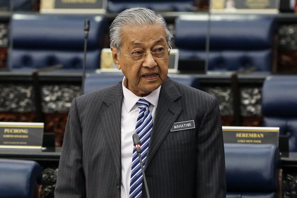 Dr Mahathir arrives in Baku for 18th Non-Aligned Movement Summit