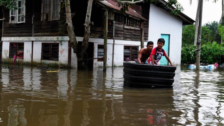 Penang floods: One relief centre opened in Jawi to house 54 victims