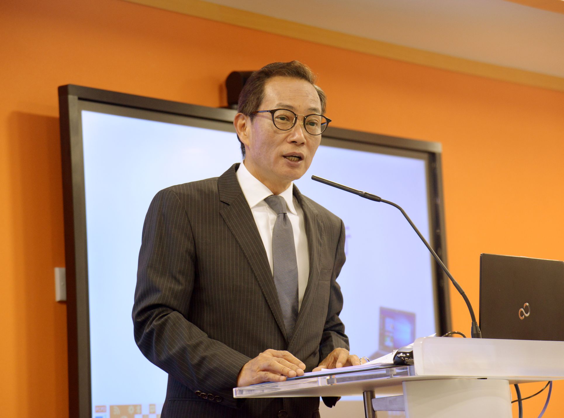 黄继儿出席国际私隐大会 倡打击网上「起底」行为