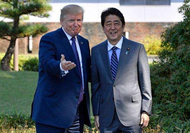 赔了夫人又折兵！安倍急飞美国讨好特朗普，结果被「敲诈」400亿！
