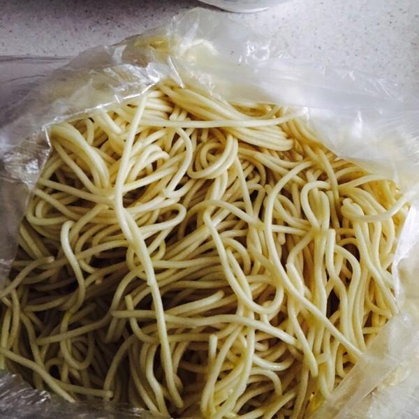 热干面是武汉的，也是世界的，只要学会了它，就是你自己的了