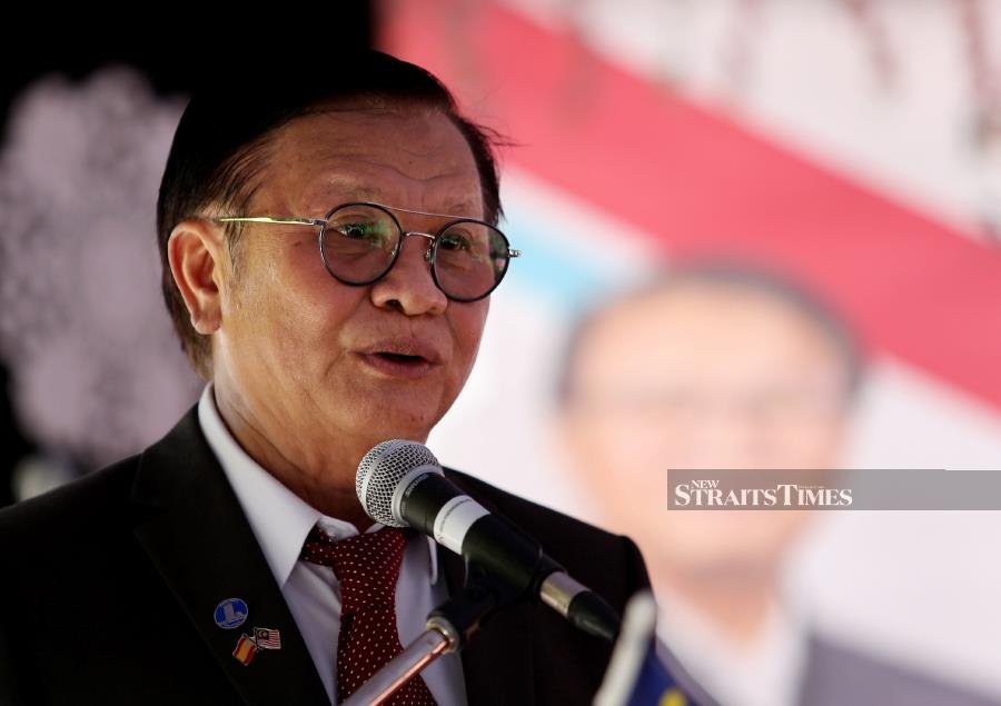 Works Deputy Minister Anuar Tahir suffers stroke