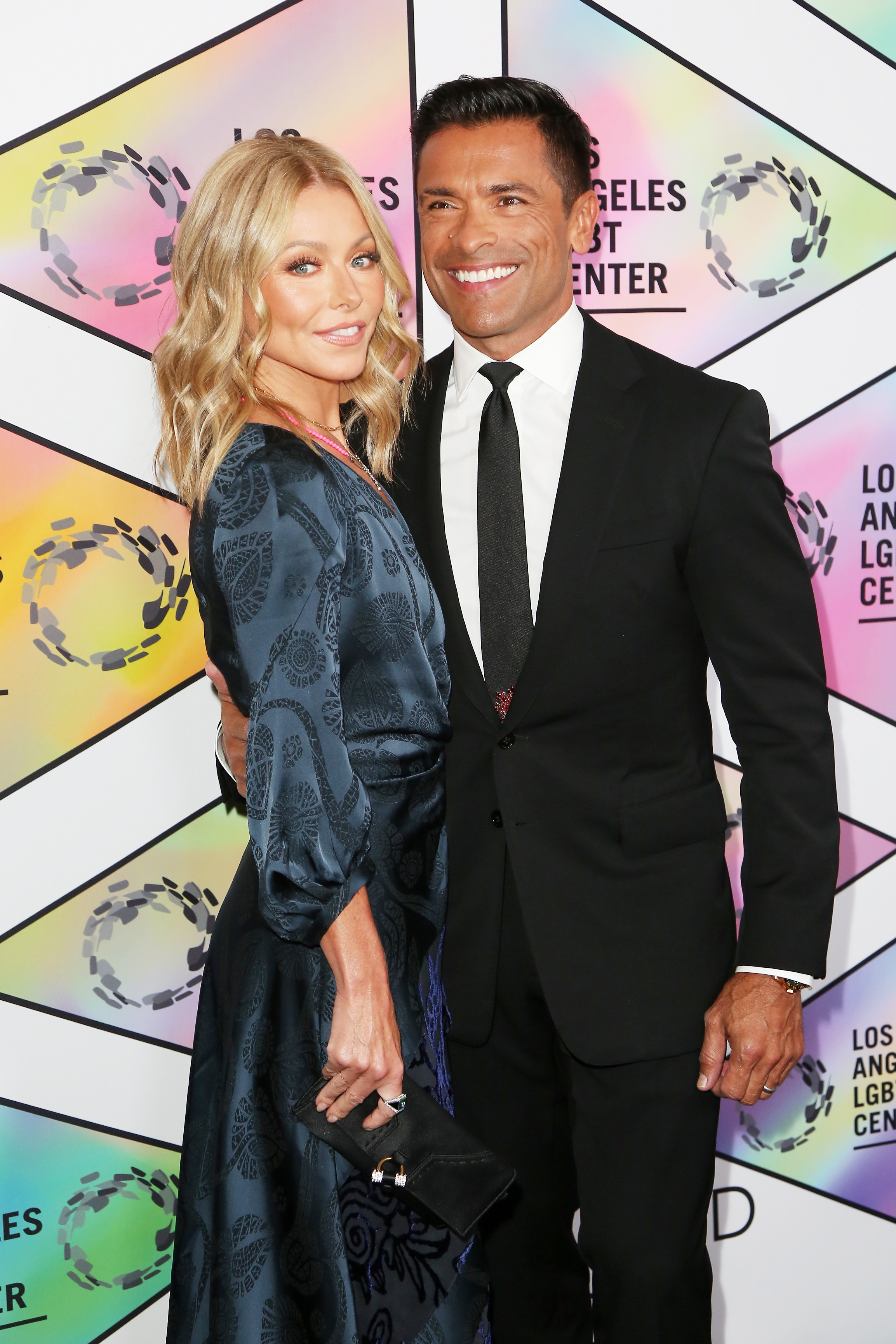 Kelly Ripa and Mark Consuelos to Executive Produce True Crime Show for Oxygen