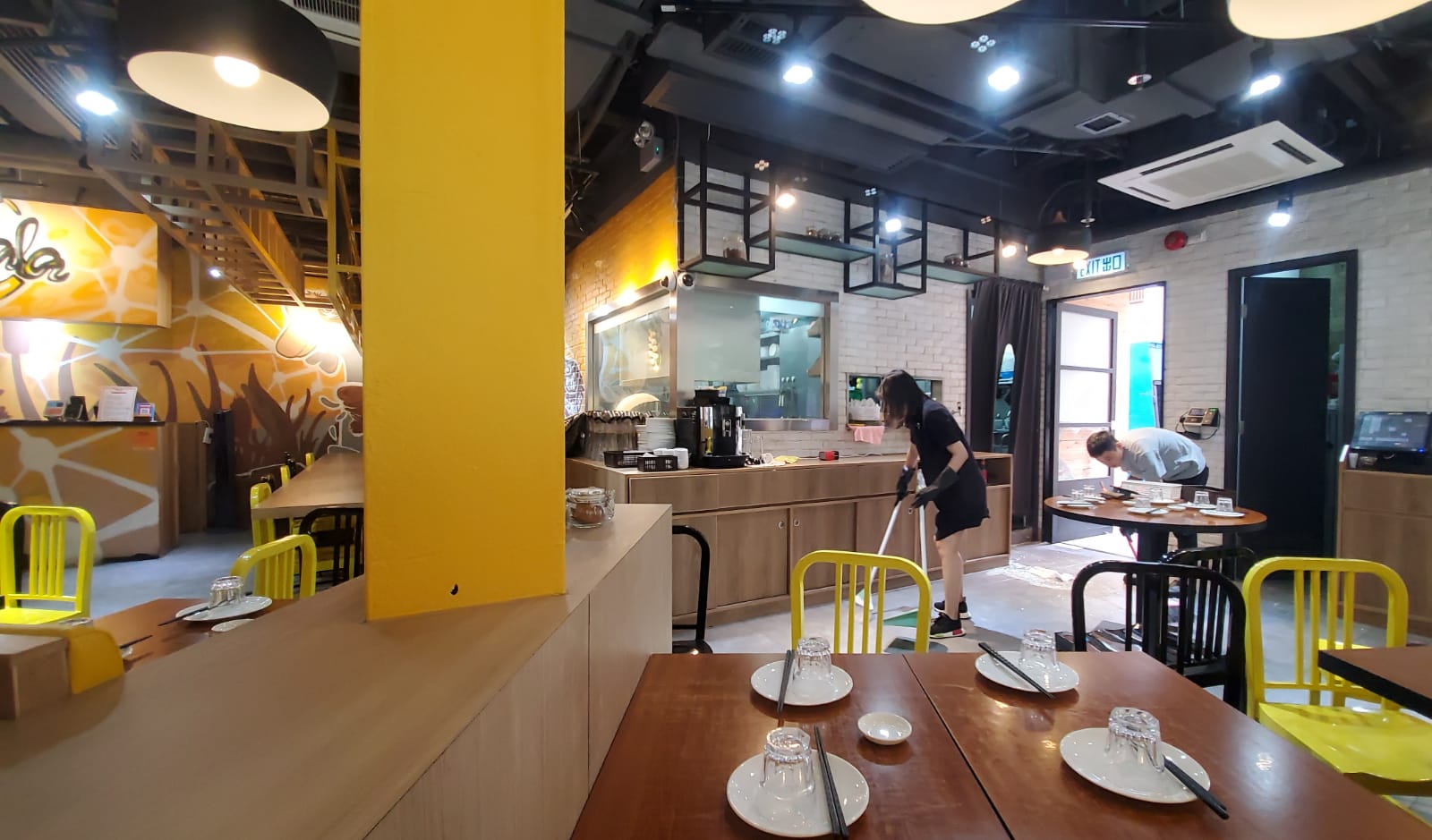 两贼爆黄大仙卤水鹅店后门玻璃 潜入偷走数千元