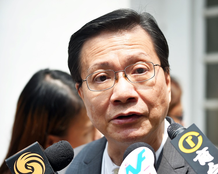 【修例风波】倡盡快改组管治班子 张炳良：走出政治新一页