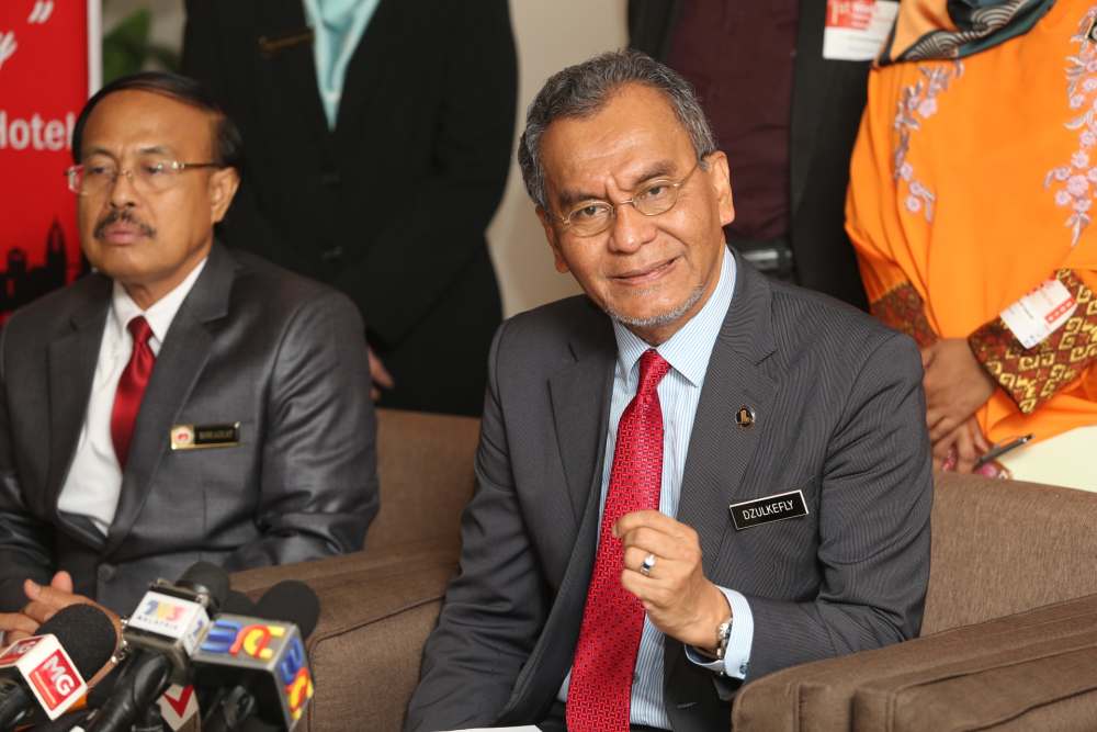 Health Ministry to issue statement on Taiwan dental graduates soon, says Dzulkefly