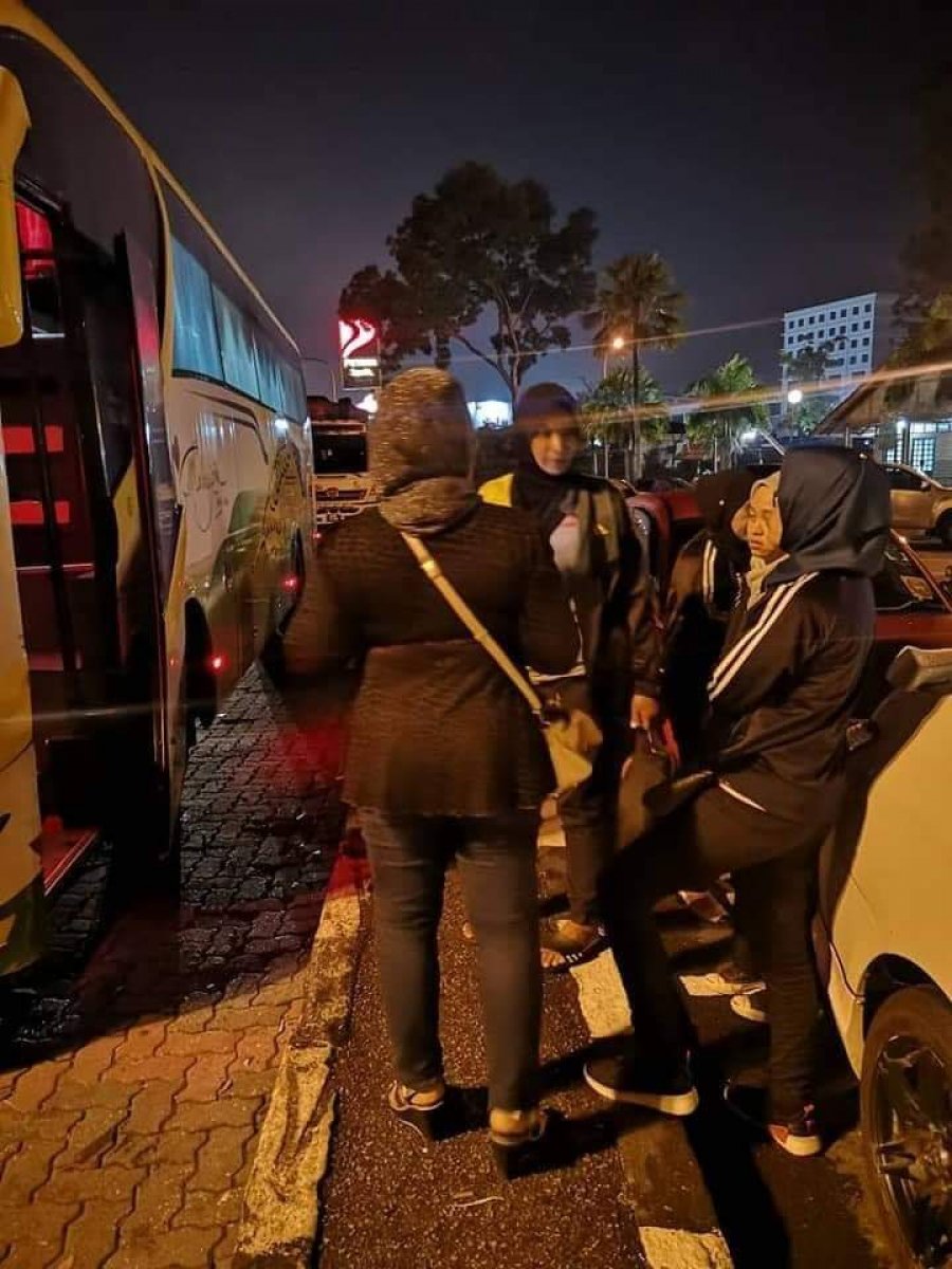长巴司机不知所踪　40乘客被“弃”休息站