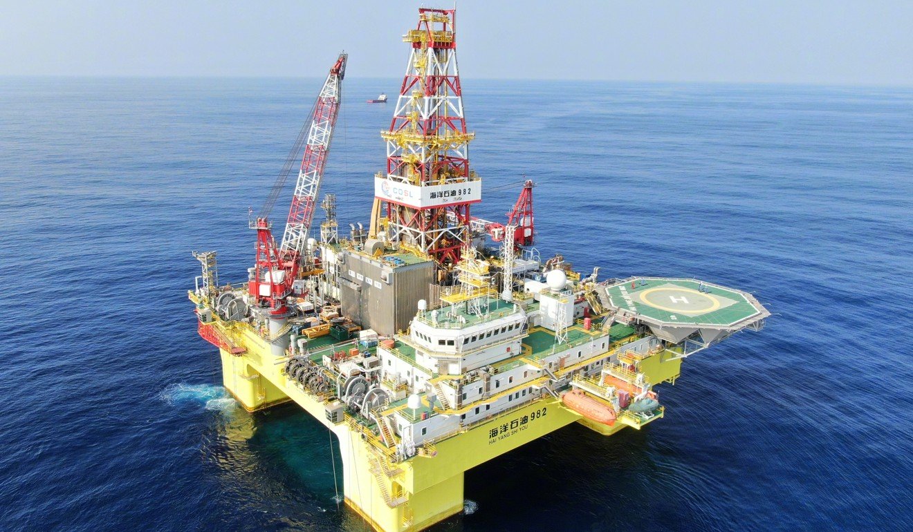 Putin accepts Duterte invite, just before Manila-Beijing South China Sea oil talks. Coincidence?