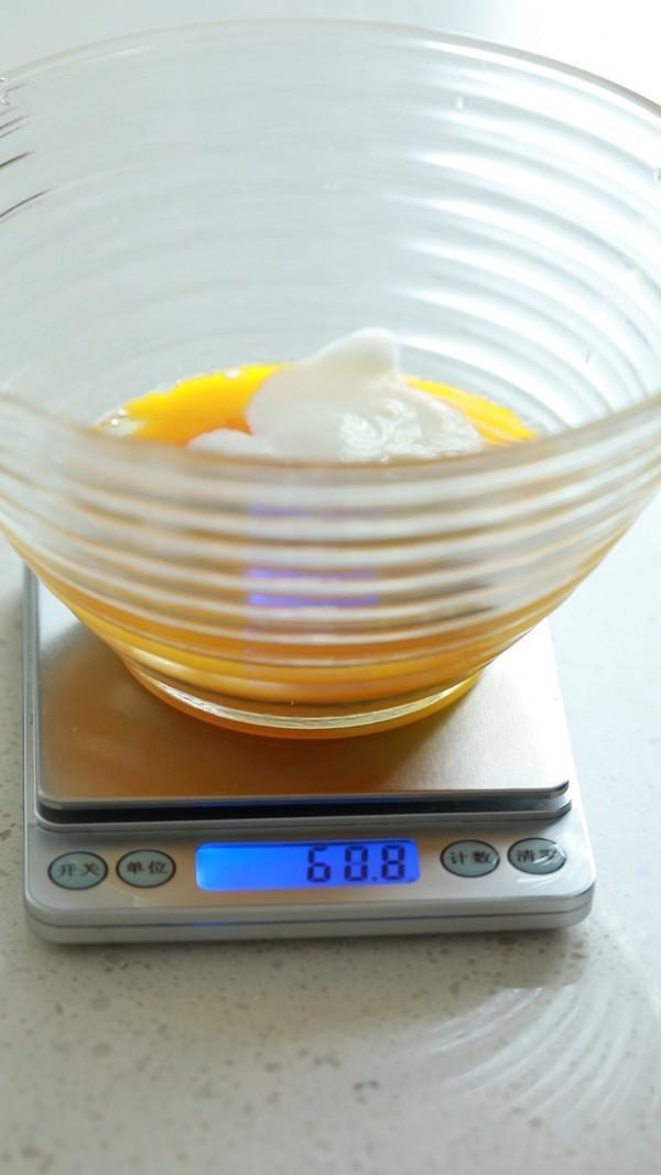 早餐用电饭锅做蛋糕，方法简单，比蒸的馒头还香甜，松软可口