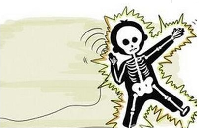 世界上最倒霉的死法，第二倒霉的是，少女初次使用卫生巾中毒身亡