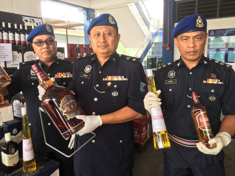 两项突击行动　起总值160万烈酒啤酒
