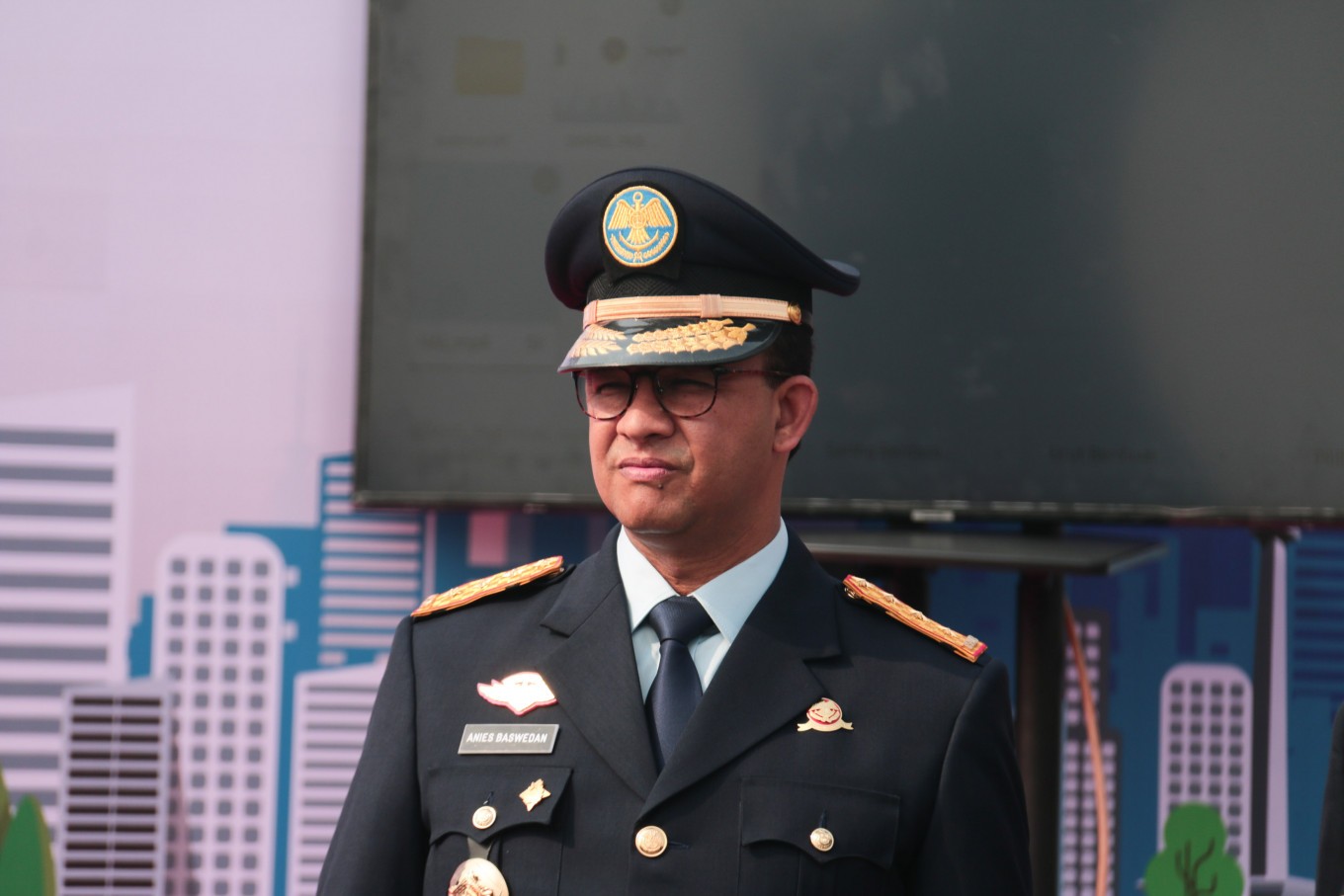  'Is this a trick? What's going on?': Anies fumes over Rp 1.6 trillion budget for stationary items