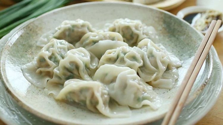 拌饺子馅时，这2个错误很多人都犯，难怪饺子馅又老又柴，口感差