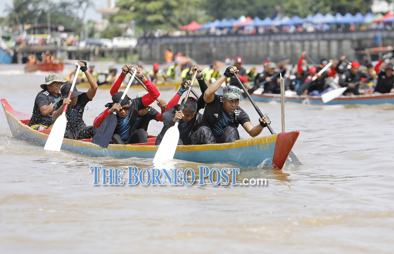 Thousands throng waterfront for Regatta 2019