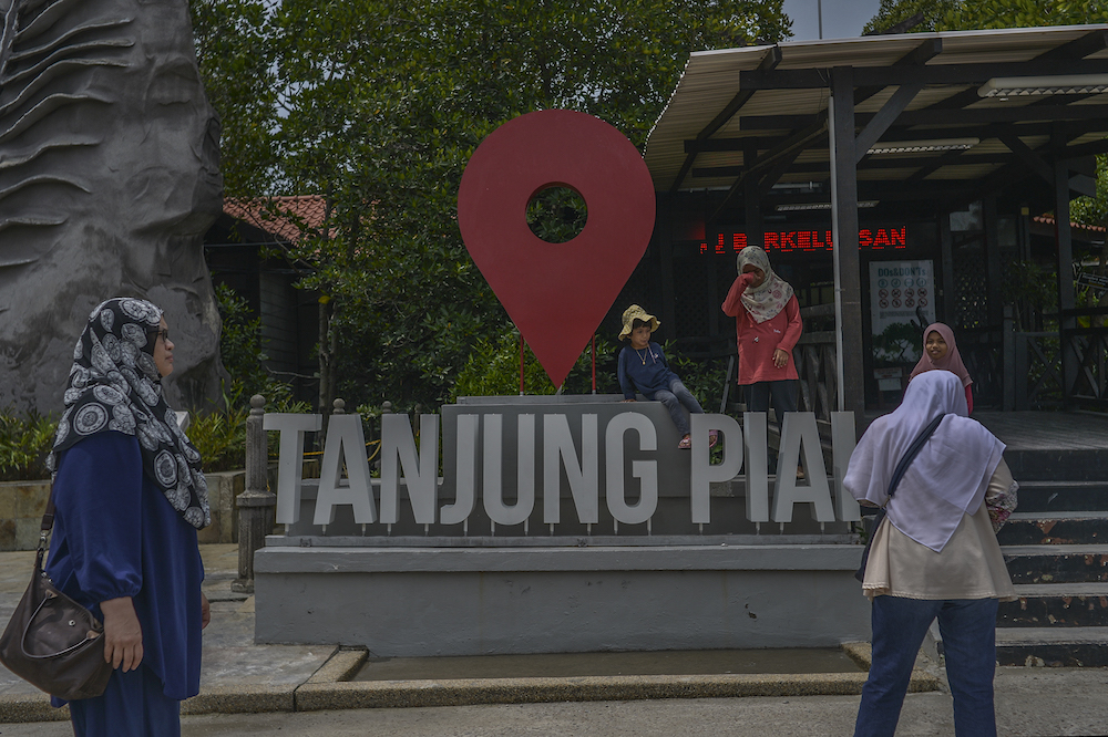Tanjung Piai by-election: Vote in the morning, thunderstorm risk in the evening