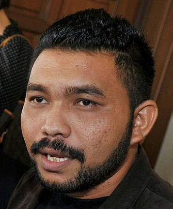 Papagomo grabbed Syed Saddiq by the neck, says witness