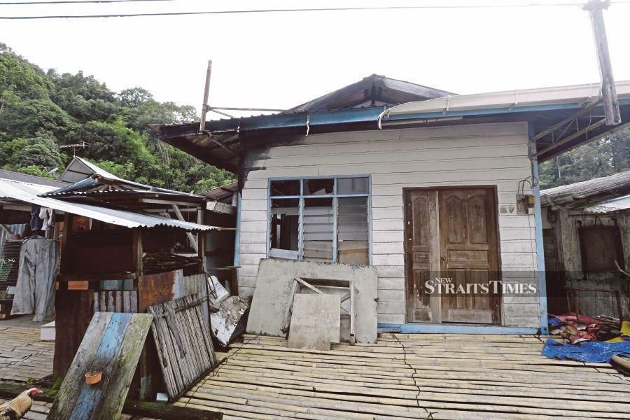 Saving longhouses from destruction by fire