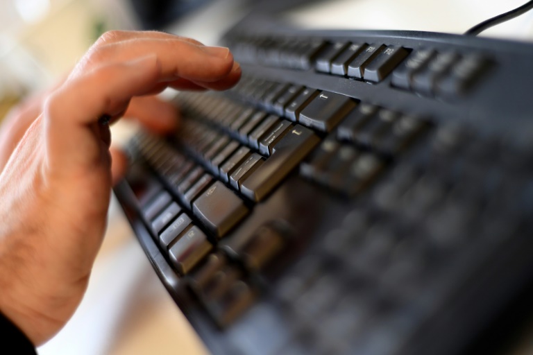 UK and US warn of cyber threat to health sector fighting virus