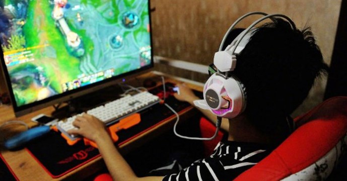 中限未成年玩家网游充值额度　每晚10时后不准打机