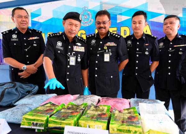 Seven nabbed, 17kg of drugs seized in major drug bust