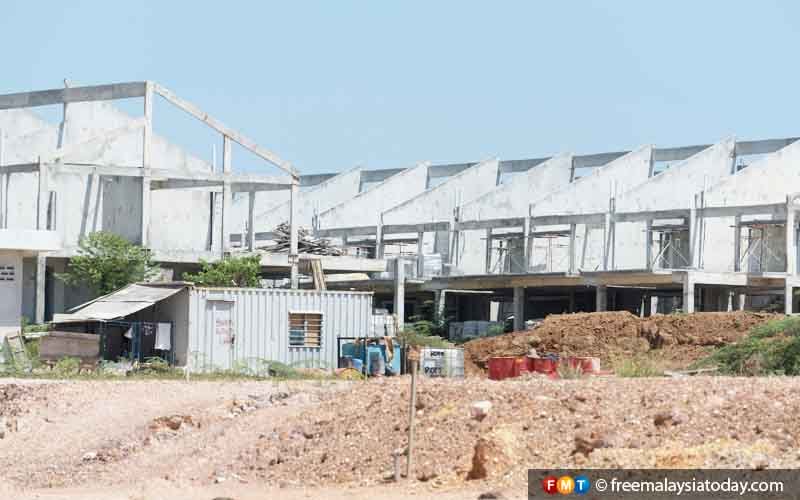 We’ve not given extension of time for new housing schemes, says Zuraida