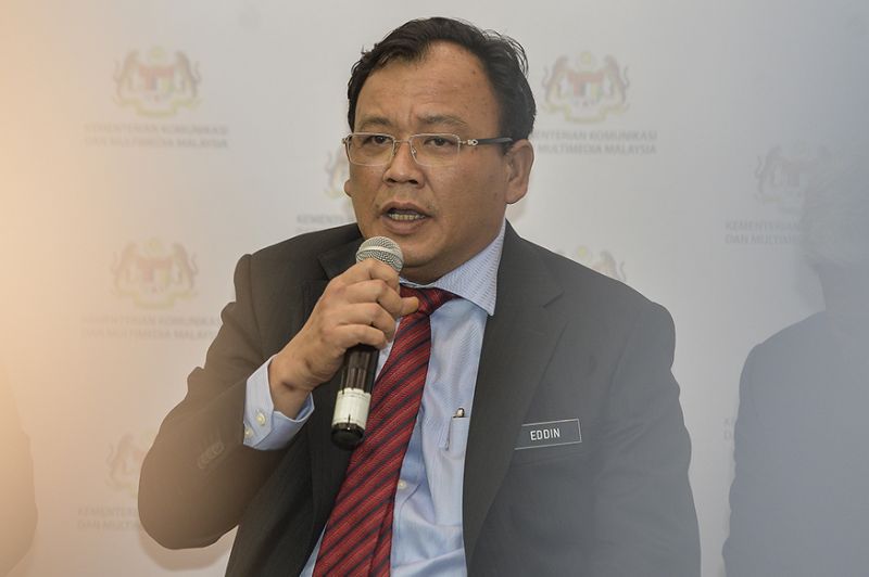 Deputy Minister Eddin Syazlee collapses in Dewan Rakyat, believed from heart attack
