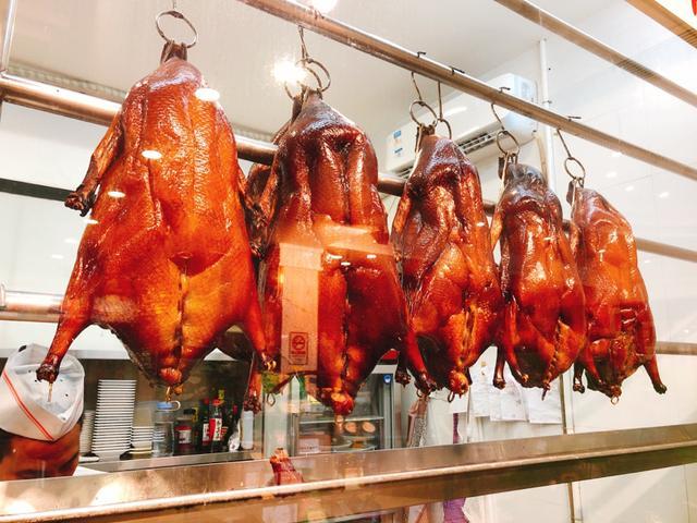 北京烤鸭VS广东烧鹅，哪一道才是国内最受欢迎的家禽美食？