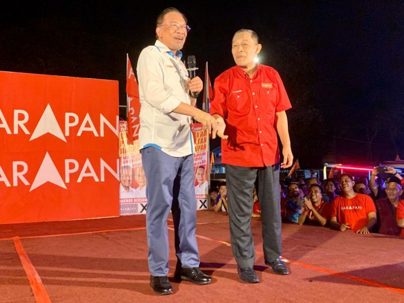Anwar: Pakatan must work hard to retain voter support after GE14