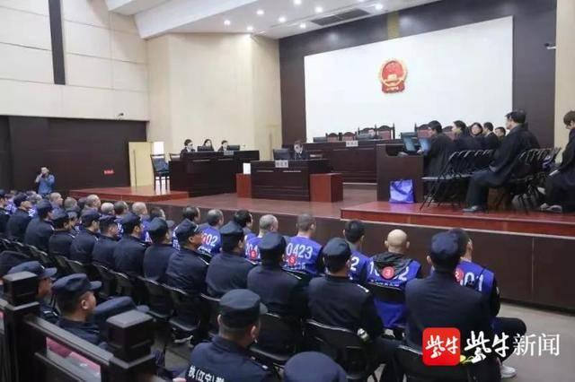 江宁法院一审宣判22人涉黑案，“黑老大”获刑20年