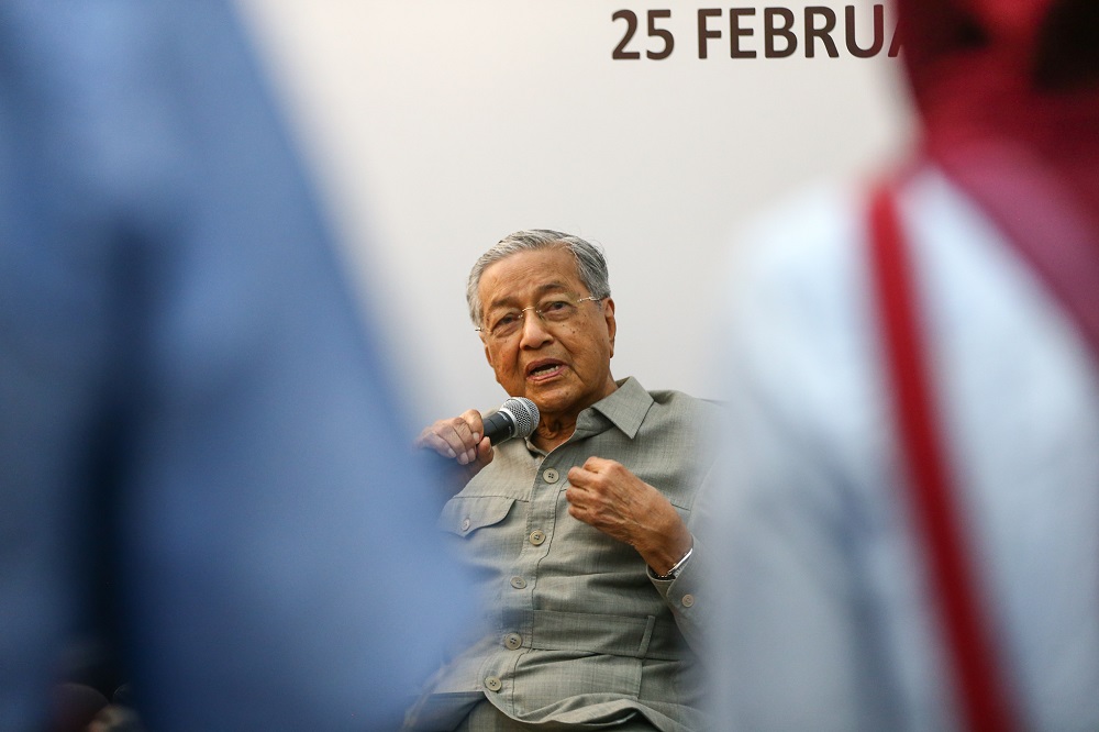 Dr M: Nothing wrong with Perak MB’s video conversation