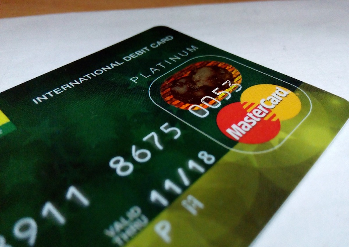 4 reasons why some Singaporeans still use debit cards