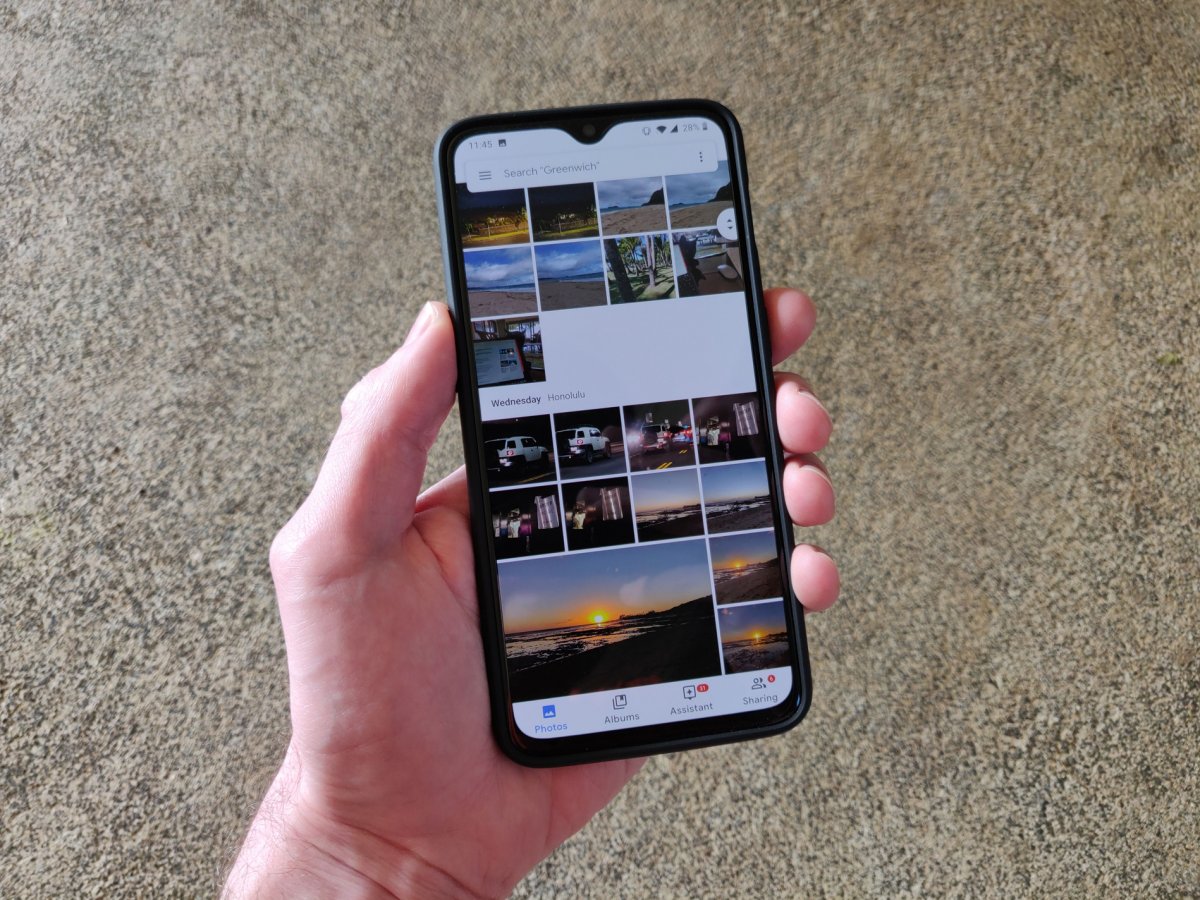 How to save images in Google Photos to your iPhone and access them in the Photos app