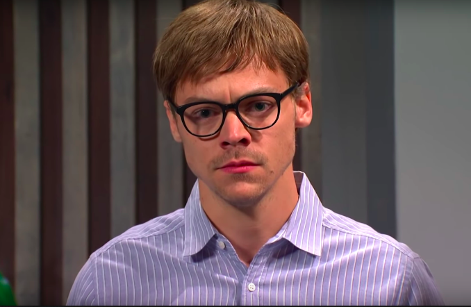 'SNL' Parodies Popeyes Chicken Sandwich Craze