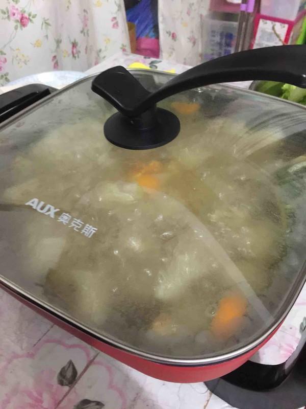 吃着火锅，喝着酒，昏倒啦，咋回事？在店里吃火锅还有风险