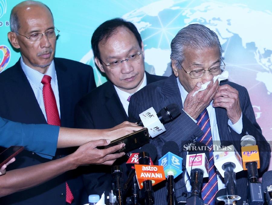 Dr M attends ulama conference after nosebleed scare