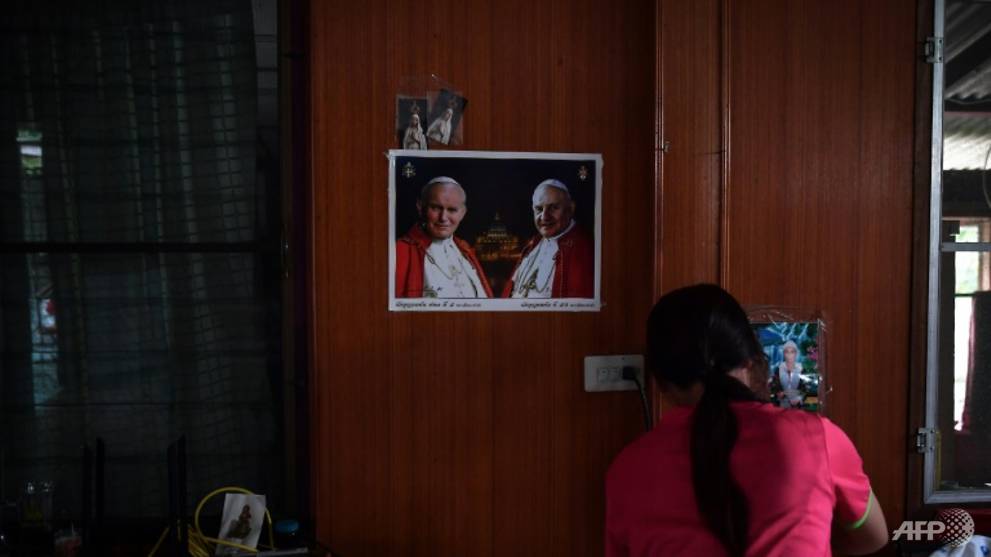 Persecuted Vietnamese Catholics 'honoured' to glimpse Pope Francis in Thailand