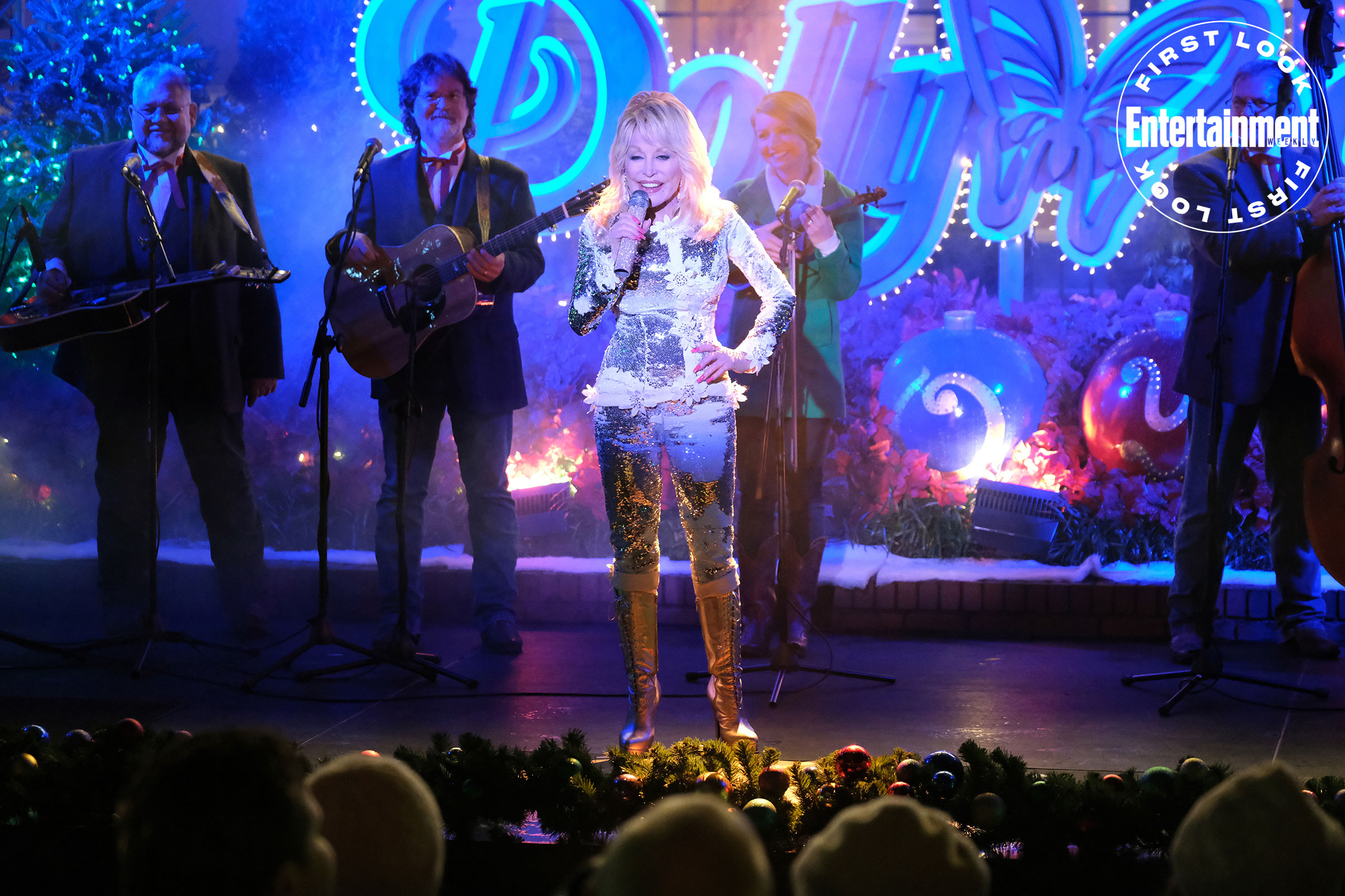 Human snow globes! Dolly Parton! See first photos of Hallmark's Christmas at Dollywood