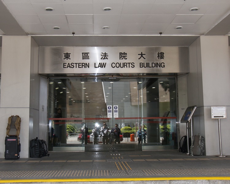 【修例风波】44人涉油尖旺暴动东区法院提堂