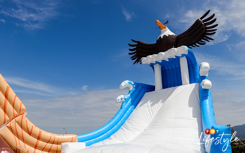 Win tickets to the world’s first Angry Birds Splash Water World