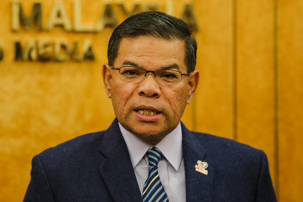 Domestic Trade Ministry urges local mask producers to increase production to meet demand