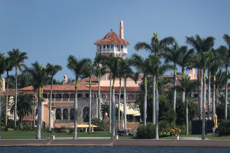 Far-right group espousing islamophobia will hold banquet at mar-a-lago