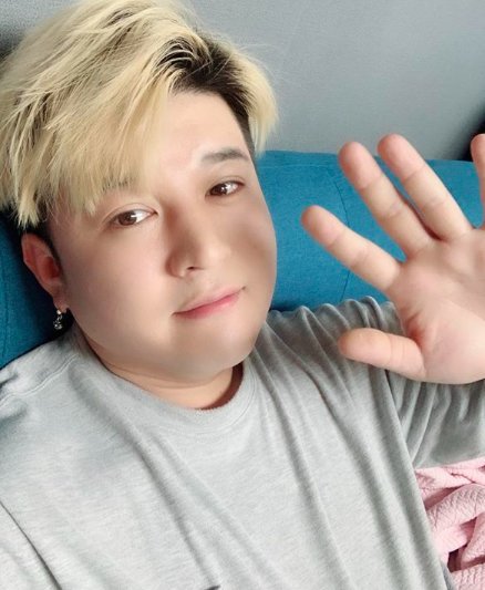 Super Junior’s Shindong updates progress in weight loss journey