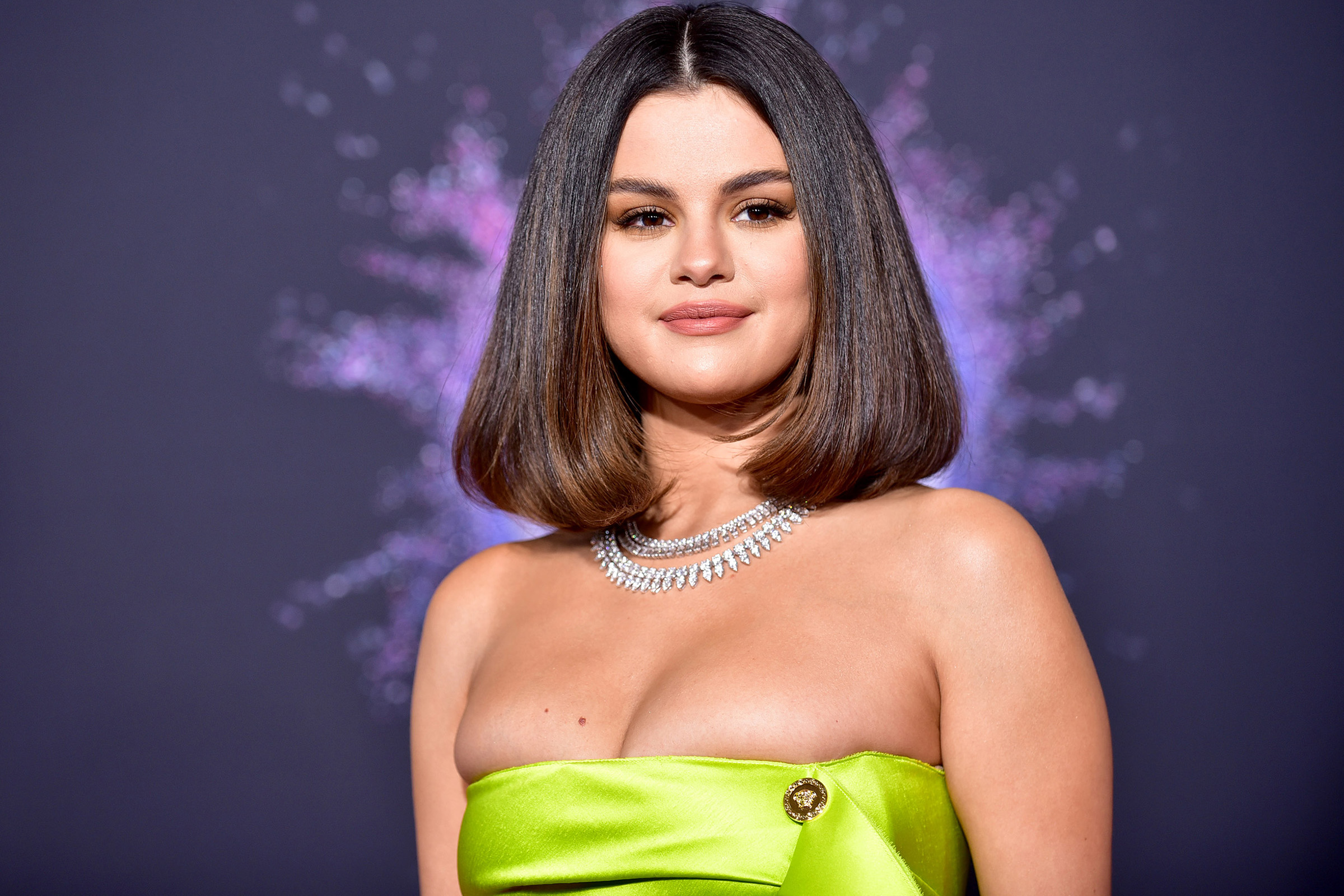 Selena Gomez's Blue Hair Steals the Show at Live Performance - wide 9