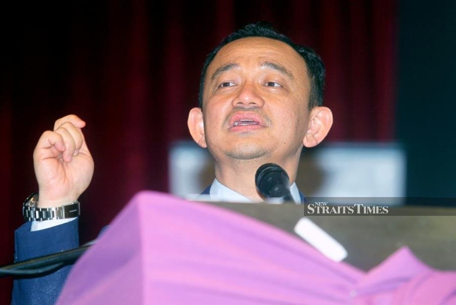 Maszlee: Education Ministry staff in high demand