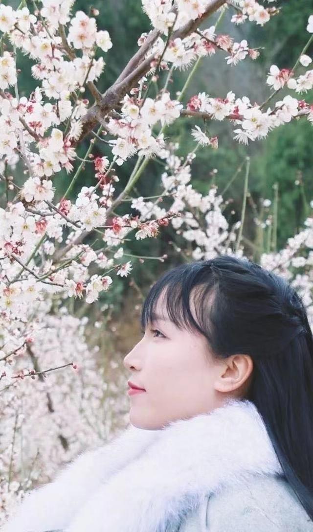 李子柒不做美食要转型？花一年时间做蚕丝被，网友：难怪卖得贵！