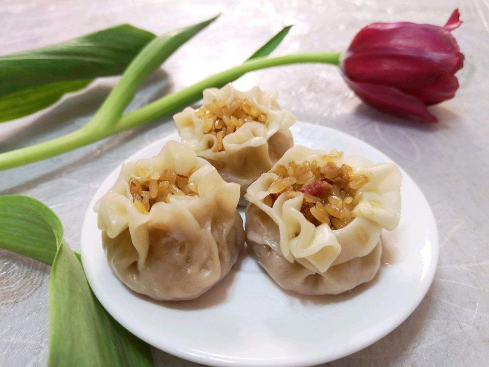 烧麦，在南方，它是糯米馅儿，到了北方，却变成羊肉馅儿