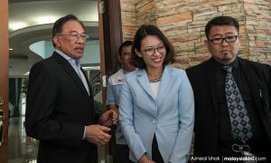 Malacca PKR internal conflict resolved, says Anwar after reconciliation meet