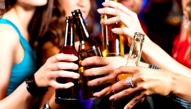 No plans for Act to ban drinking of alcohol in public places